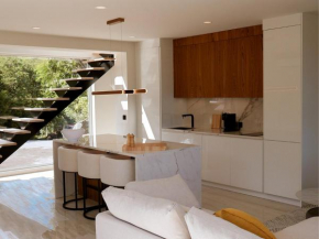 Saint-Martin: Appart Luxueux 2 Niveaux avec Terrasse, Piscine, Connexion Fibre et Climatisation - FR-1-734-69